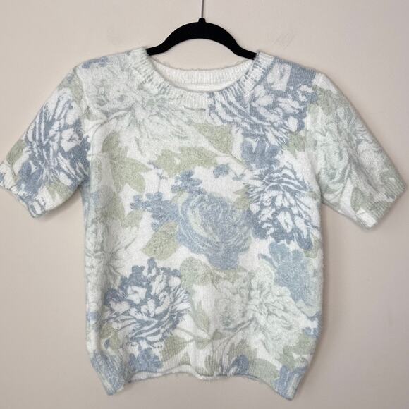 Joie Small Short Sleeve Pullover Soft Fuzzy Floral Sweater Soft Pastels Feminine - Picture 1 of 6